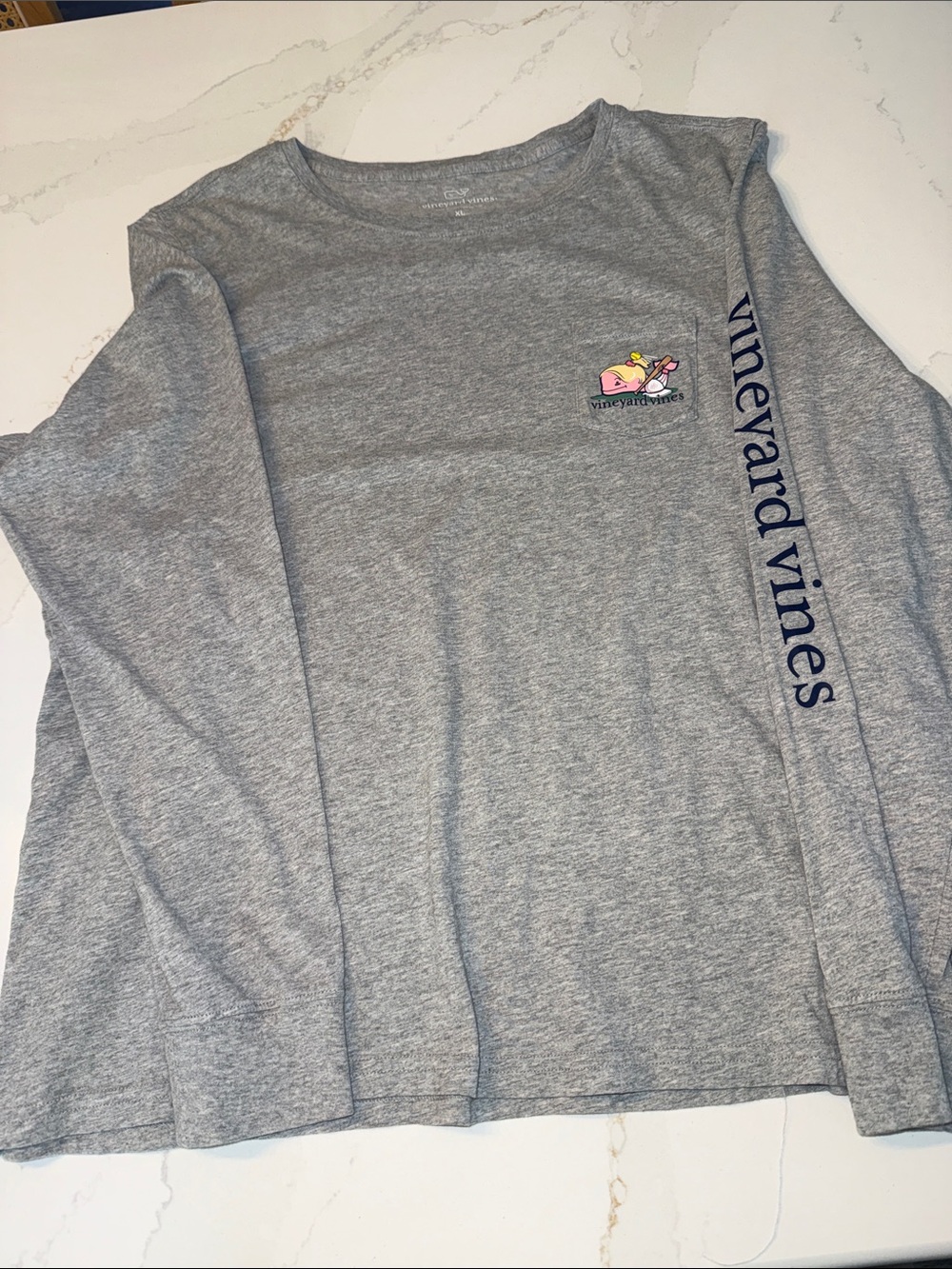 Vineyard Vines adult Heather Gray Long Sleeve Tee with Whale Logo softball - Picture 1 of 3